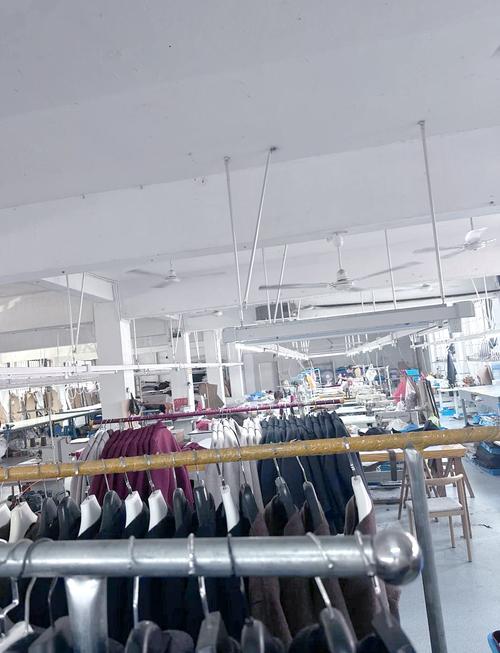 找服装工厂？三步搞定！从零到成品出货的全流程指南