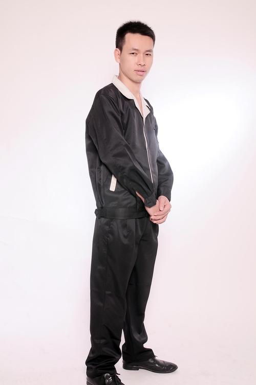 深圳工裤批发清仓 春秋款厂家直销，劳保厂服与工装制服的高性价比之选